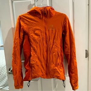 Arc'teryx AR (insulated) Atom hooded jacket